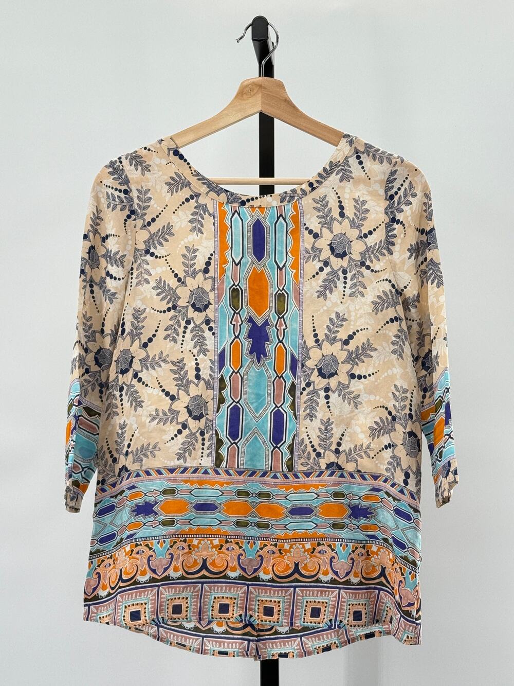 Anthropologie Maeve Silk "Sydney" Button Back Sz 0 Tunic Top Artsy Coastal Flowy